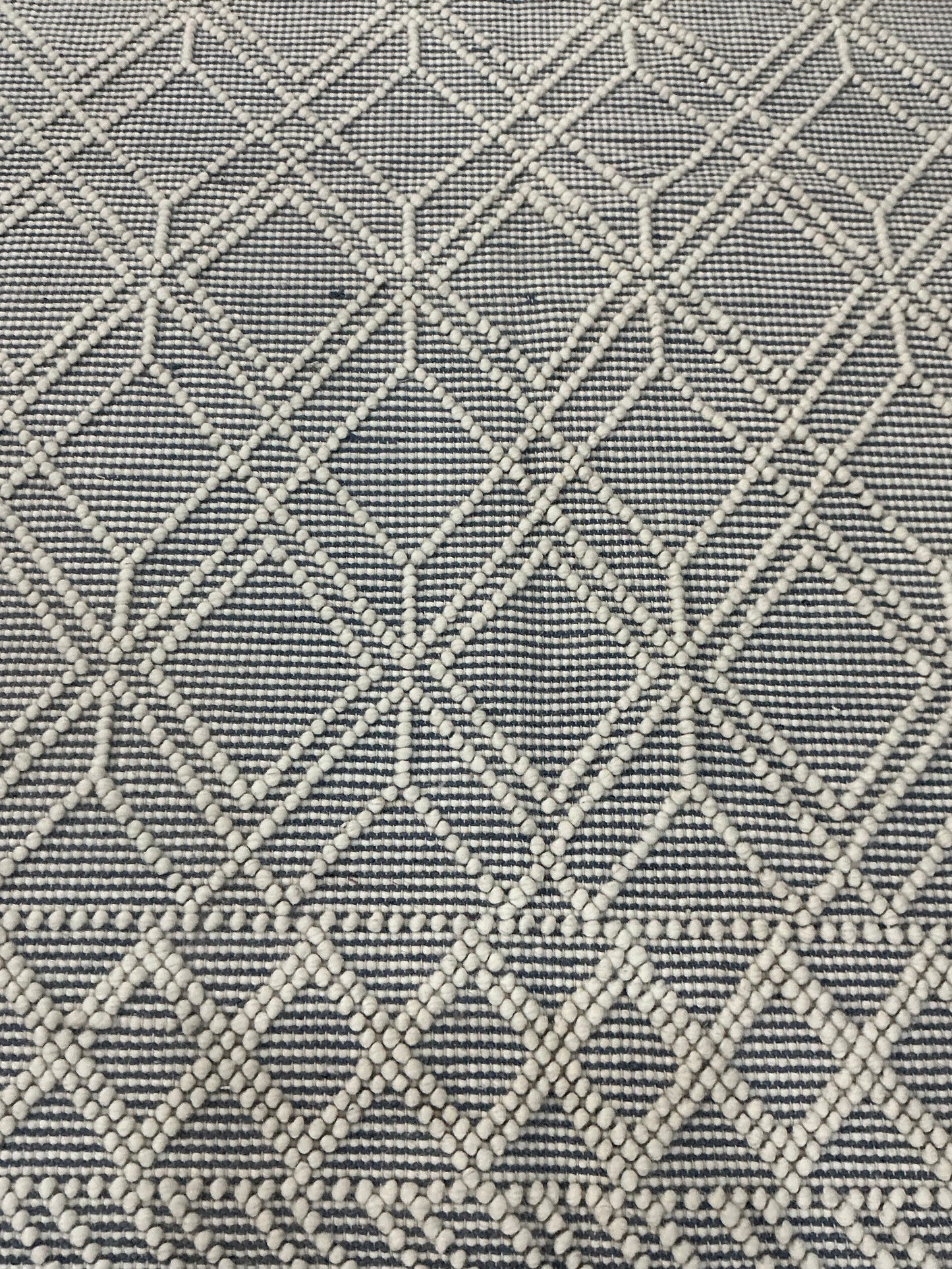 Handcrafted Boho Wool & Cotton Area Rug - Eco-Friendly Decor, (The Loop edition) (c-8)